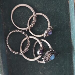 Lot of new fashion rings.